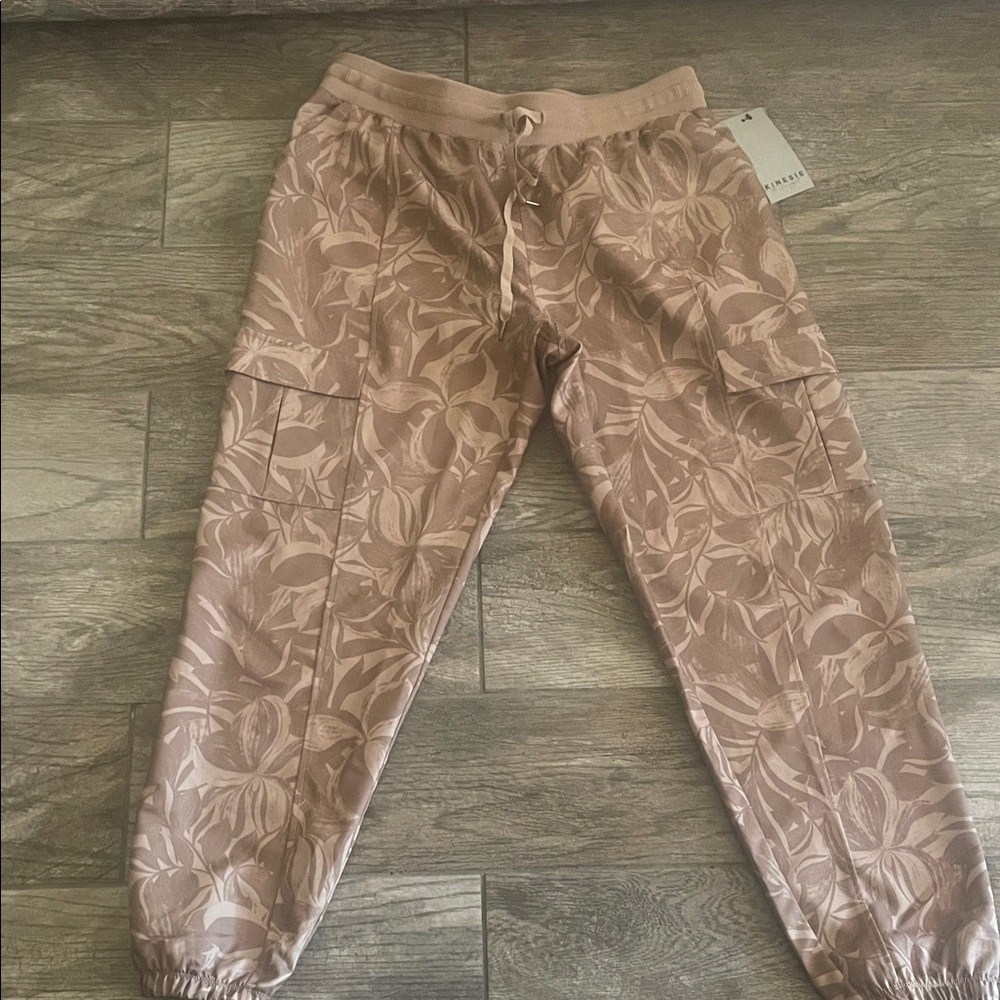 Kinesis Floral Tan Women Jogger Pants